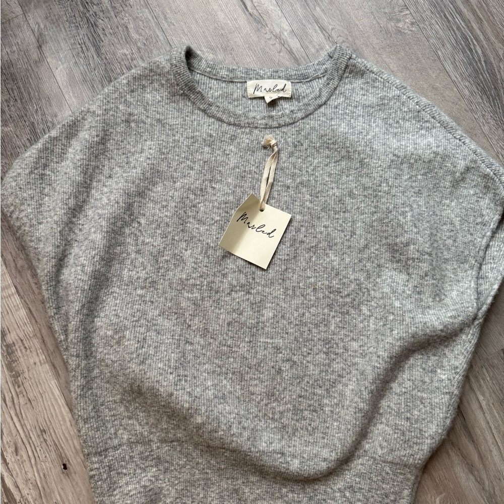 Gray Knitted Sweater by marled